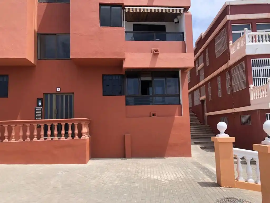 Pis de lloguer a Paseo Marítimo de Taliarte, 4, Playa del Hombre - Taliarte - Salinetas