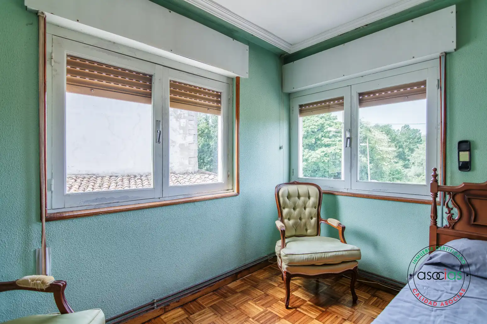 Habitación de Casa o chalet en venta en Las Regueras   con Calefacción y Jardín privado