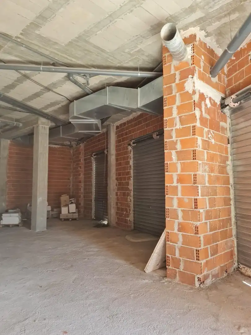 Local comercial en venta en Avenida DR FRANCISCO GASPAR, imagen 3