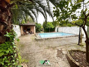 Villa mit Balkon zum Verkauf in Carretera Vieja de Rus