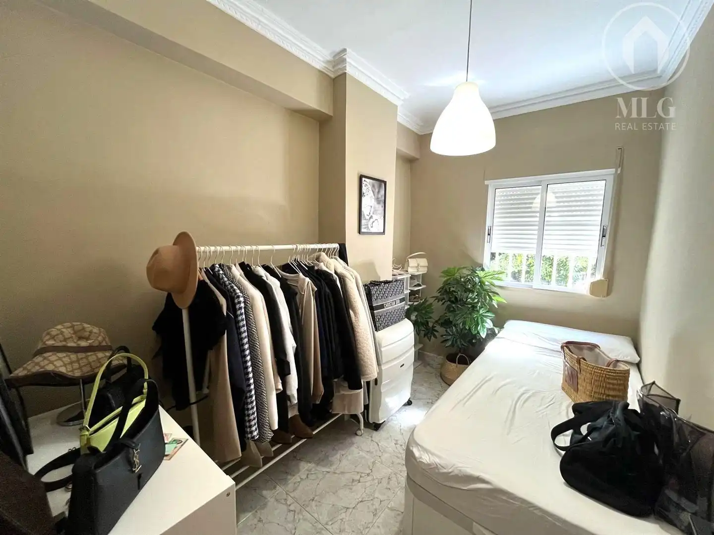 Habitación de Piso en venta en Málaga con Aire acondicionado y Amueblado