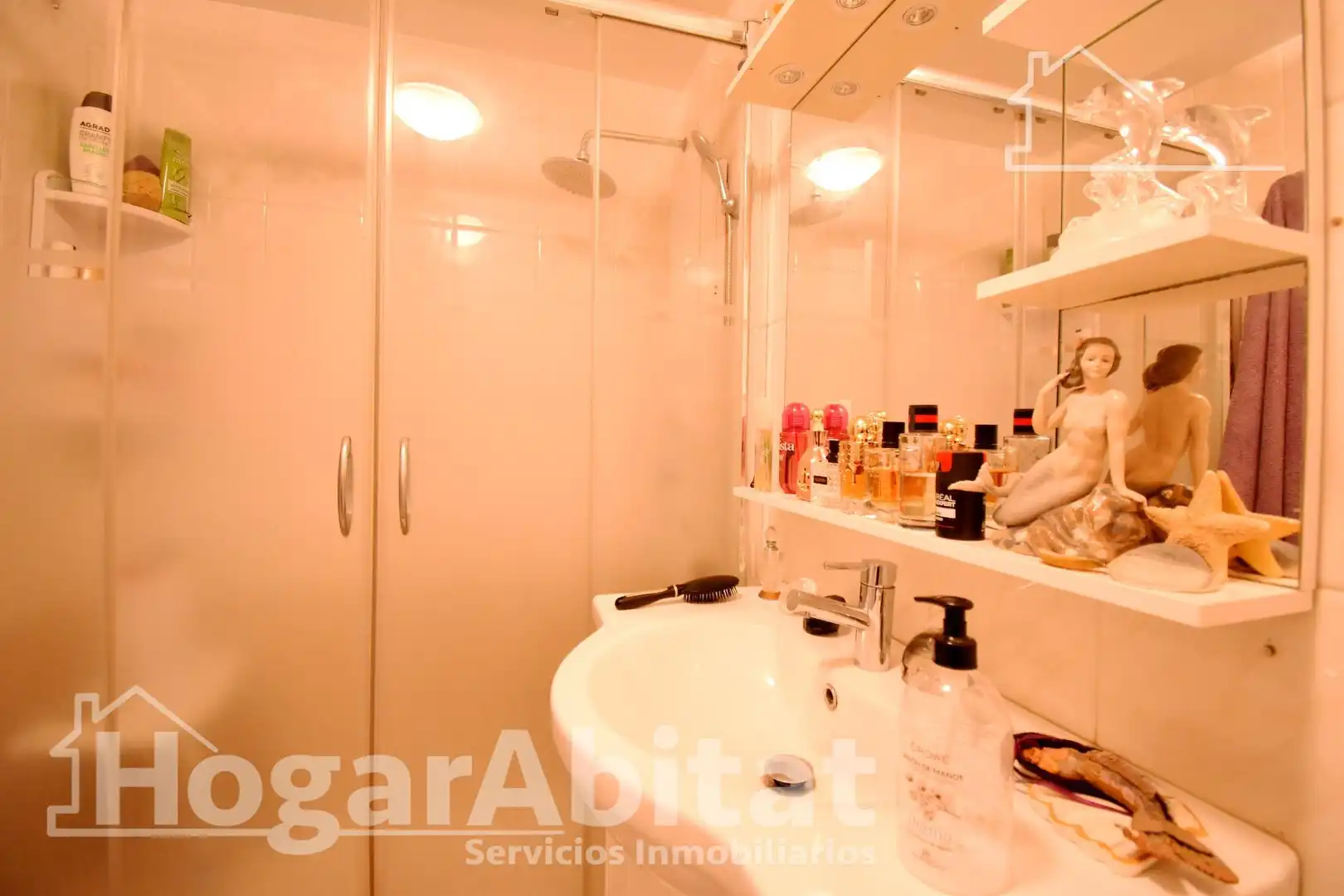 Badezimmer von Wohnung zum Verkauf in Gandia mit Klimaanlage und Balkon