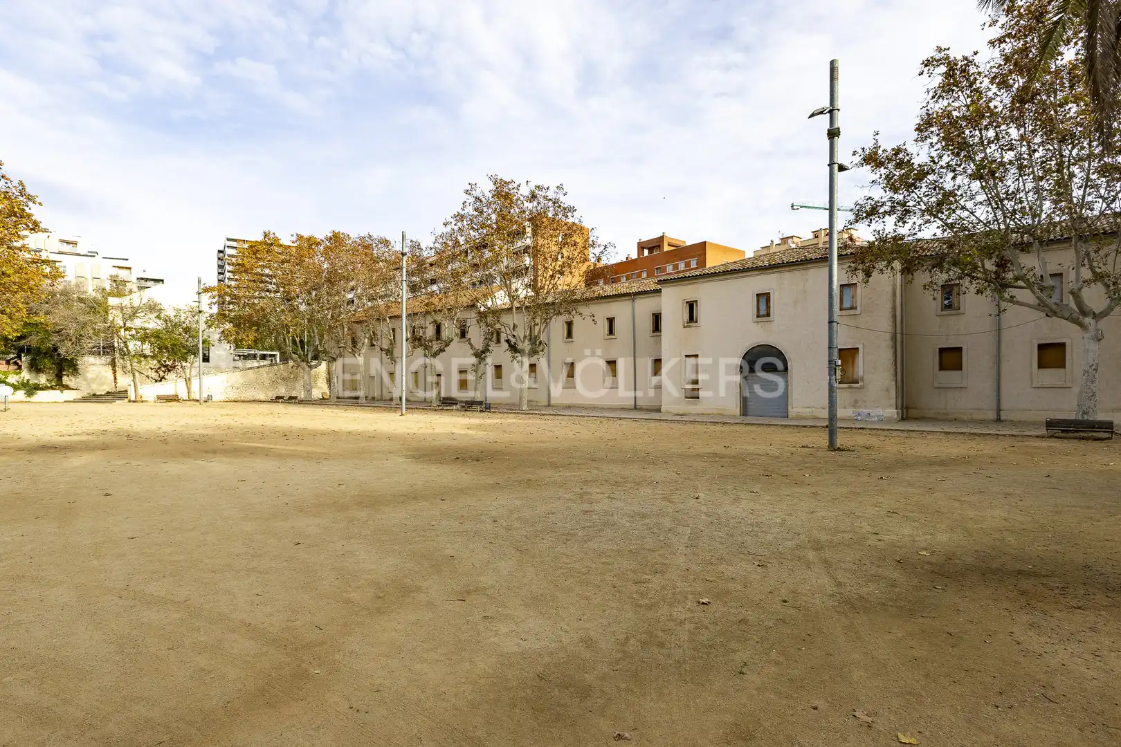 Exterior view of Office for sale in L'Hospitalet de Llobregat