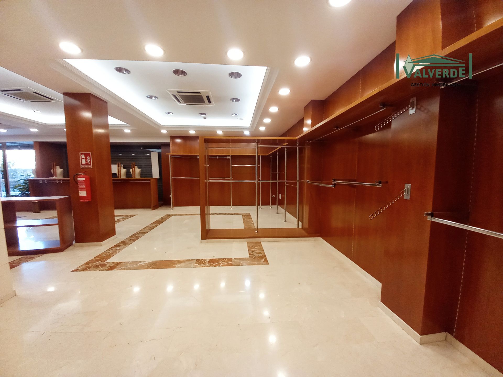 Premises to rent in  Granada Capital