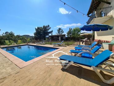 Villa con piscina in vendita a Avinguda Rafael Albertí