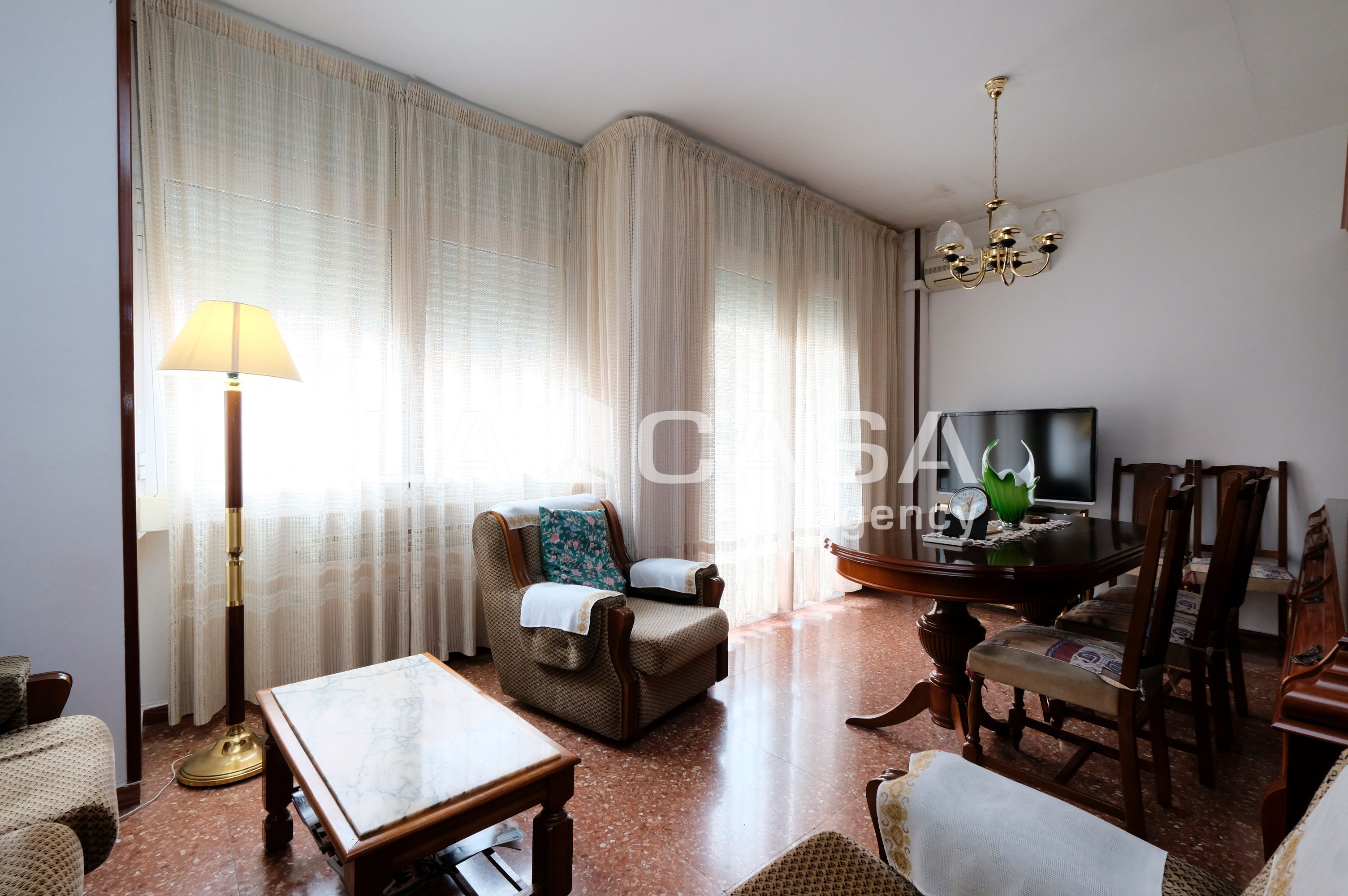 Living room of Flat for sale in  Barcelona Capital  with Heating and Balcony