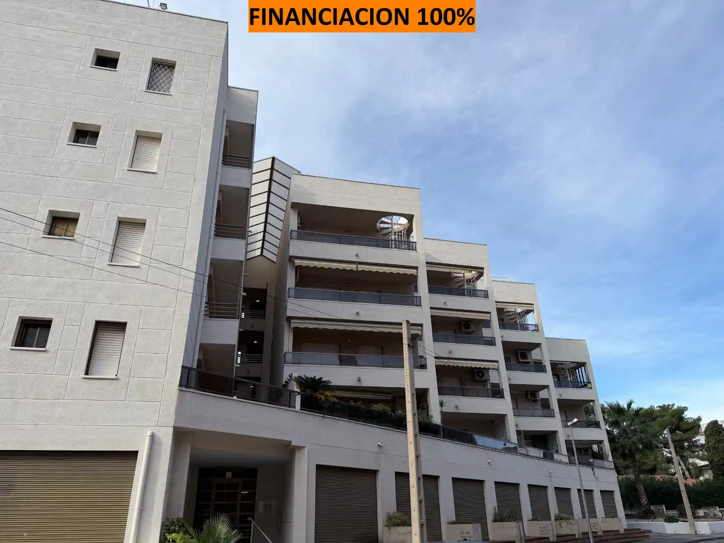 Vista exterior de Àtic en venda en Torredembarra amb Terrassa i Piscina comunitària