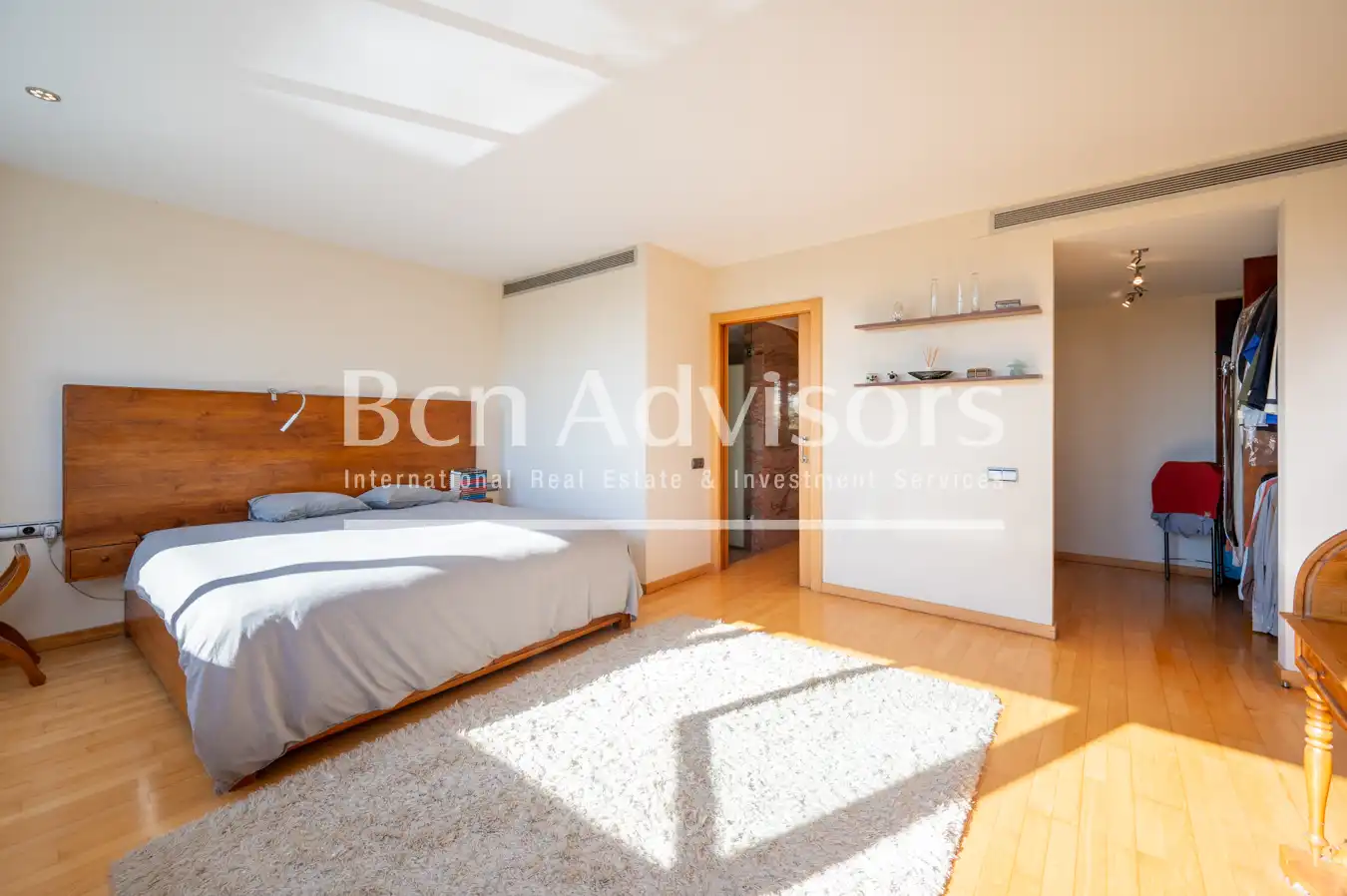 Habitación de Casa o chalet en venta en Barcelona con Aire acondicionado, Calefacción y Jardín privado