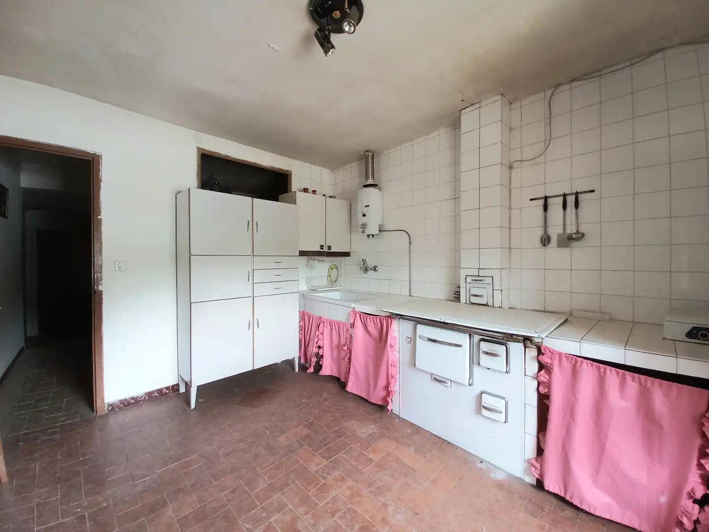 Cocina de Finca rústica en venta en Covarrubias con Jardín privado y Trastero