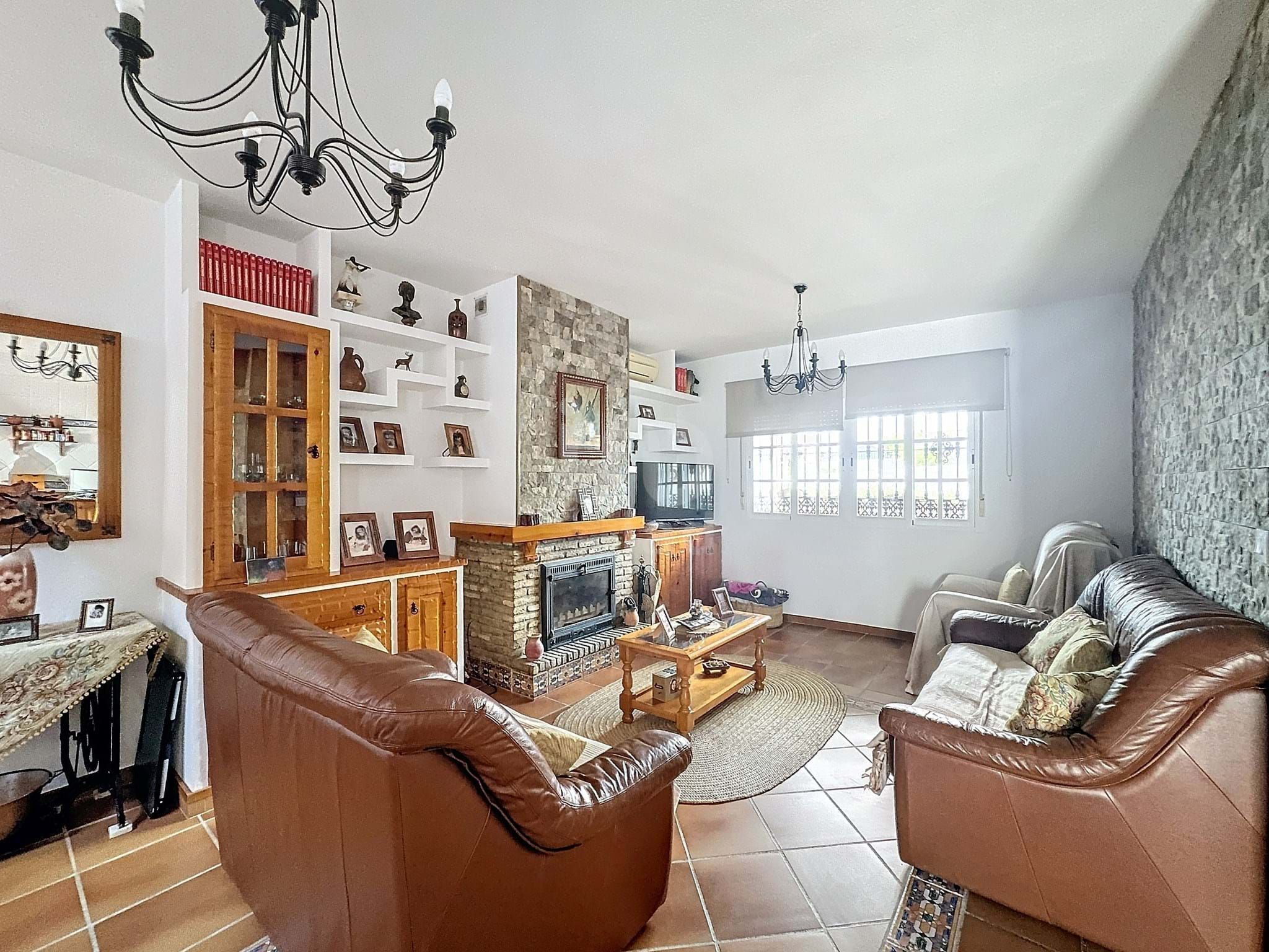 Sala d'estar de Casa o xalet en venda en Tarifa amb Calefacció i Terrassa