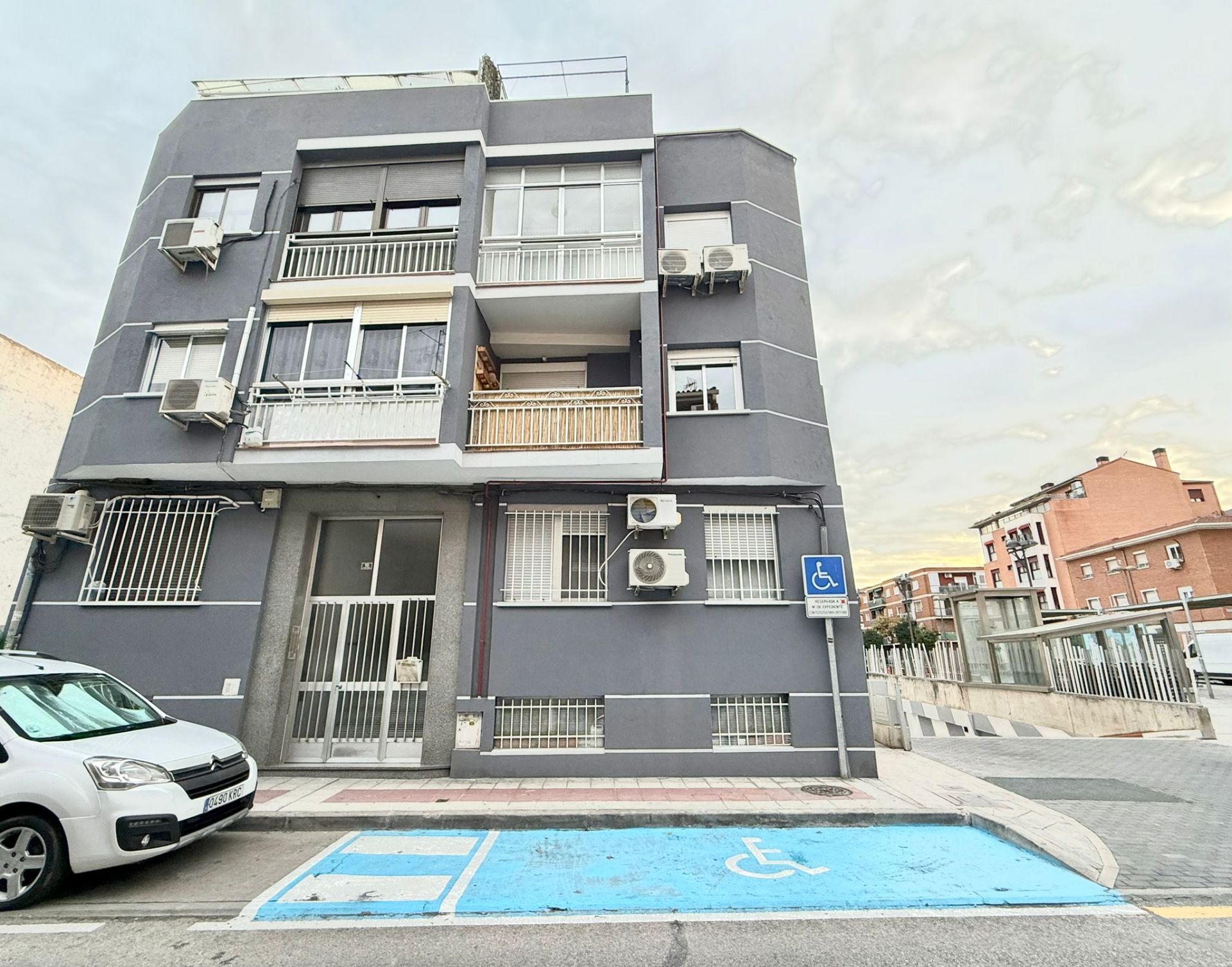 Exterior view of Flat for sale in Getafe  with Air Conditioner, Heating and Terrace