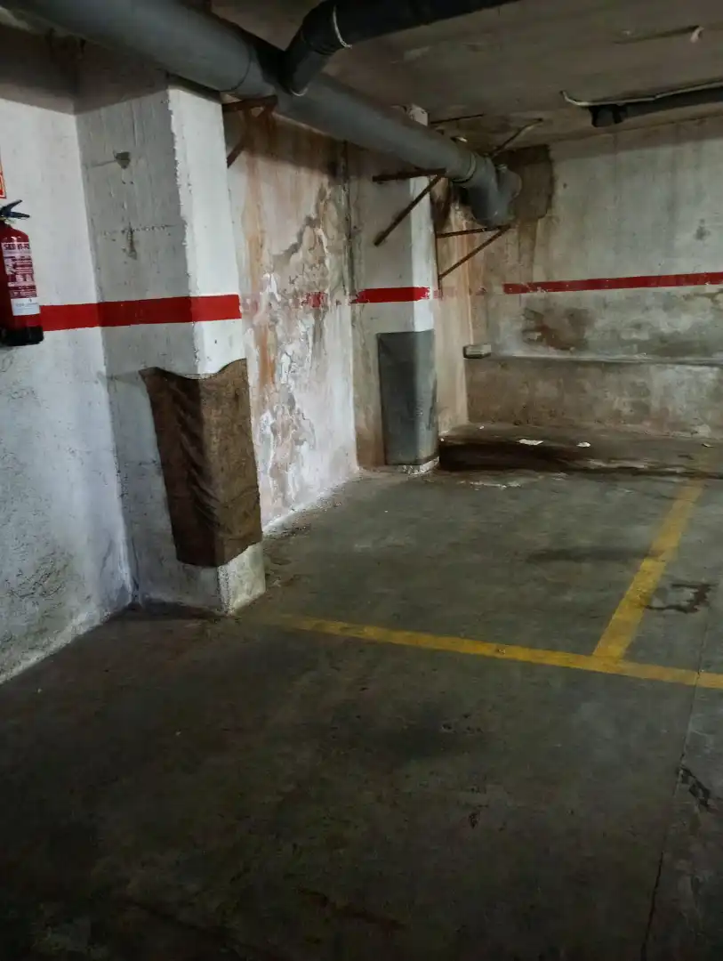 Einzelparkplatz zum Verkauf in Carrer de la Circumval.lació 107, imagen 2