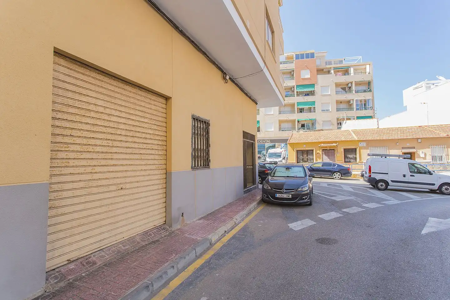 Vista exterior de Local en venta en Torrevieja con Aire acondicionado
