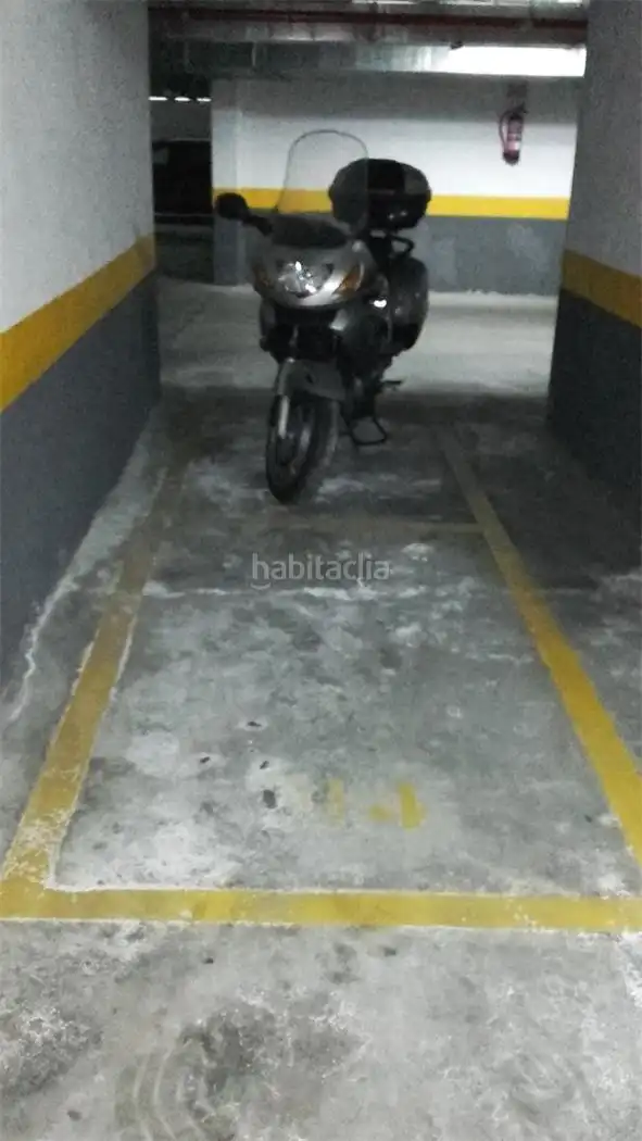 Parking à louer à Calle Blasón 25A