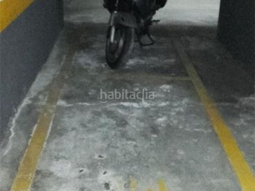 Moto à louer à Calle Blasón 25A