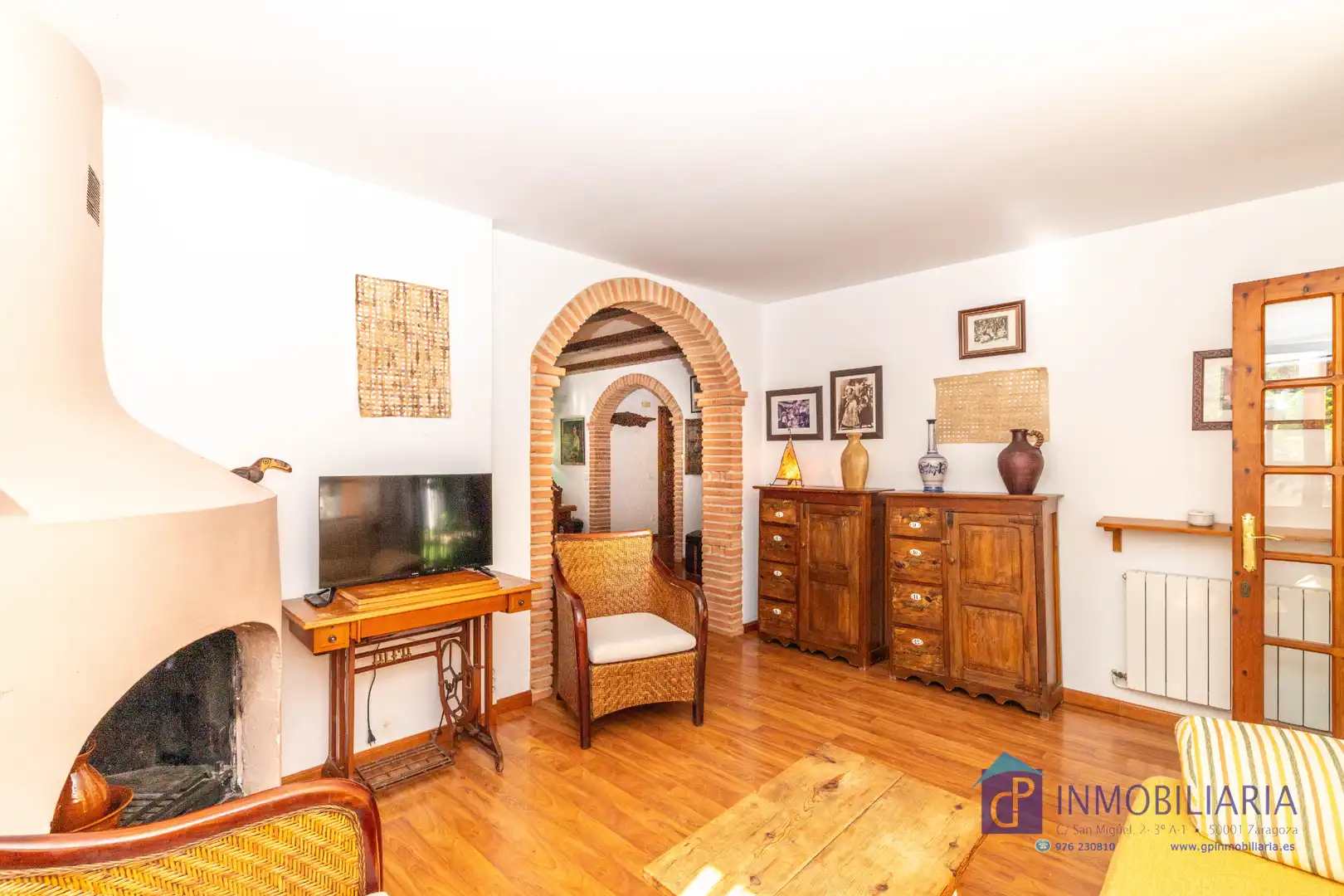 Sala de estar de Casa o chalet en venta en Quinto con Aire acondicionado, Calefacción y Jardín privado