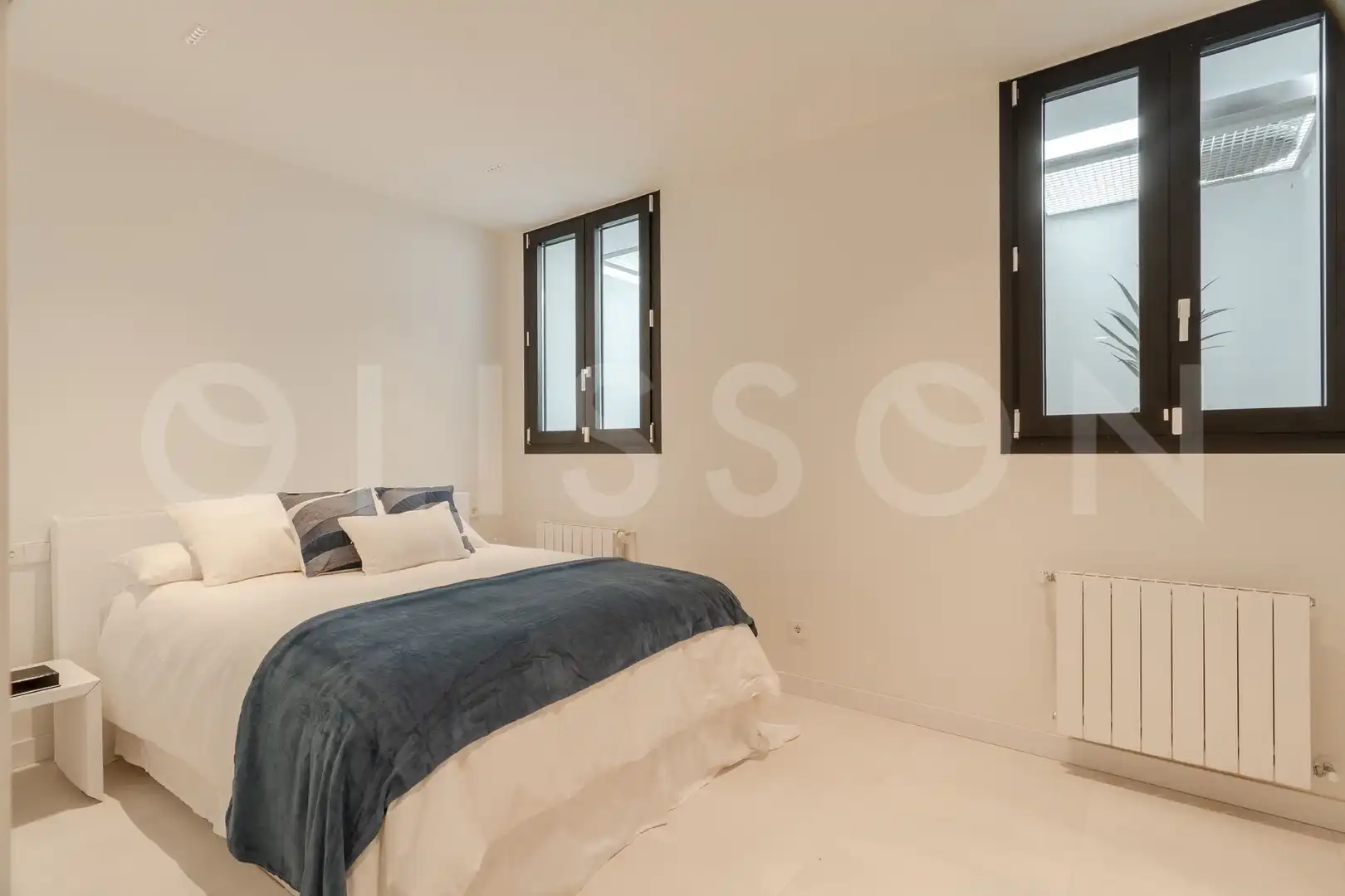 Bedroom of Houses for sale in Madrid  with Air Conditioner, Heating and Private garden