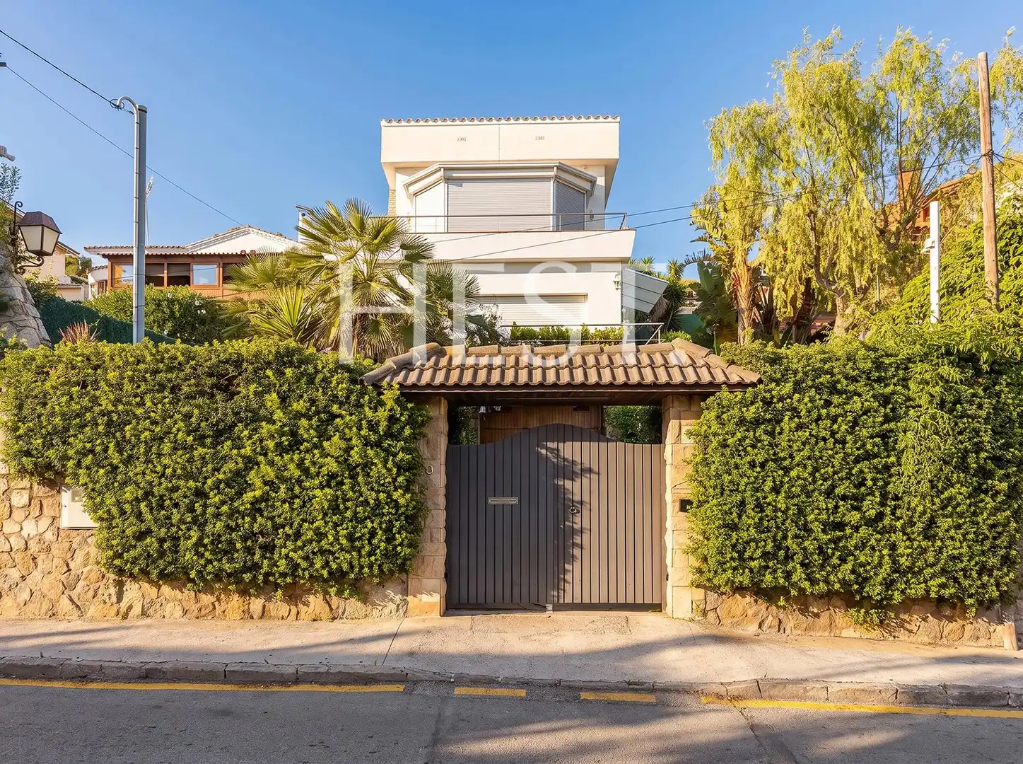 Vista exterior de Casa o chalet en venta en Castelldefels con Calefacción, Jardín privado y Parquet