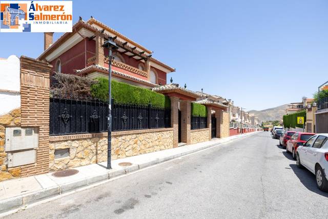 Casa-chalet en Venta en Calle MUNTASIL en Barrio de la Vega