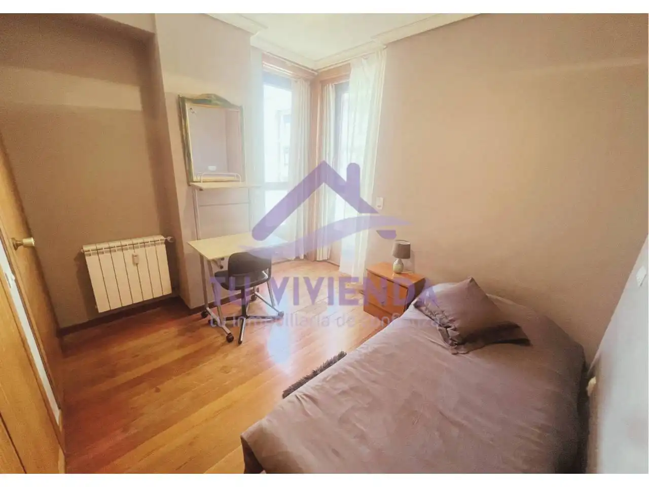 Schlafzimmer von Wohnung zur Miete in Valladolid mit Heizung und Möbliert