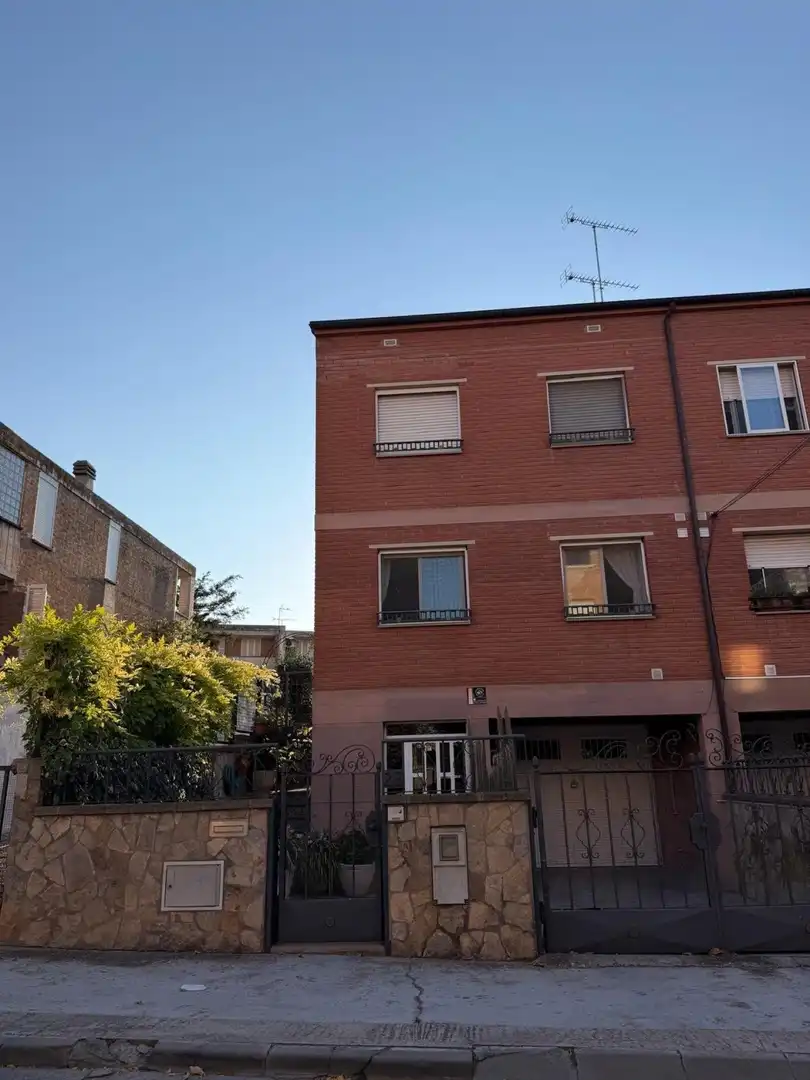 Adosado con terraza en venta en Tàrrega, imagen 2