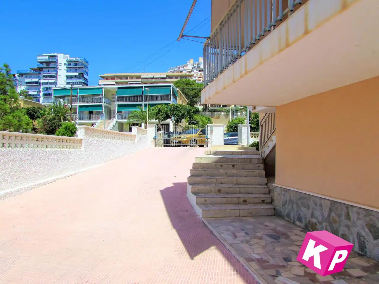 Vista exterior de Àtic en venda en Santa Pola amb Aire condicionat i Terrassa