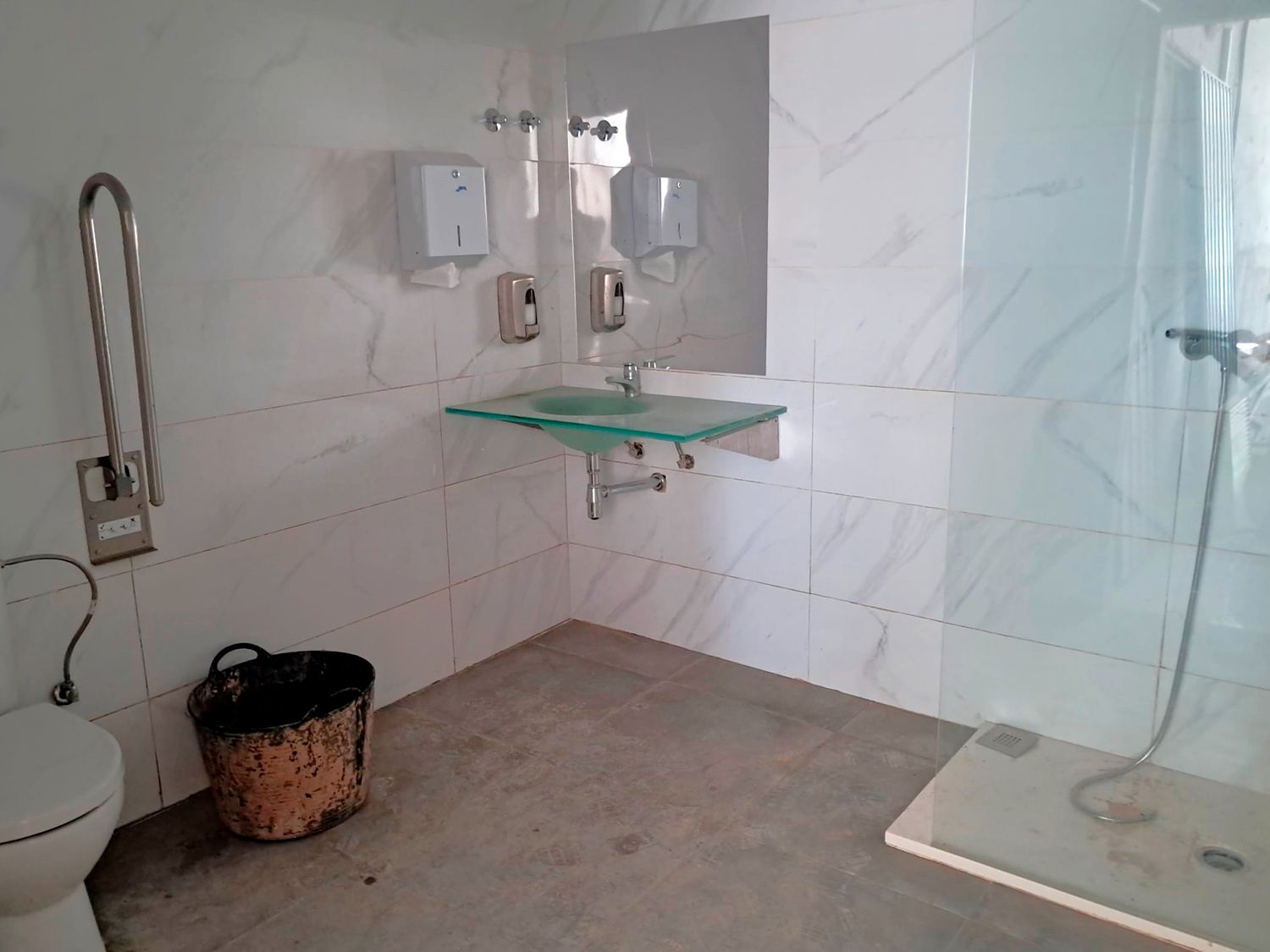 Bathroom of Premises for sale in Paiporta  with Air Conditioner