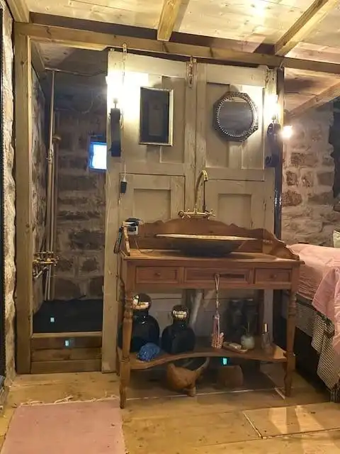 Bany de Casa o xalet en venda en Luena  amb Jardí privat