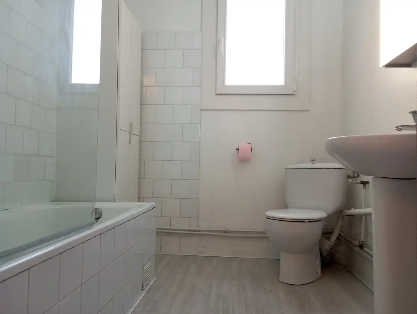 Baño de Piso en venta en Figueres con Calefacción, Trastero y Horno