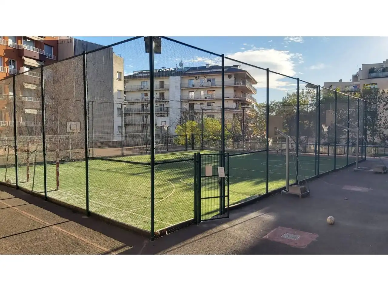 Vista exterior de Pis en venda en Sant Cugat del Vallès amb Aire condicionat, Calefacció i Parquet