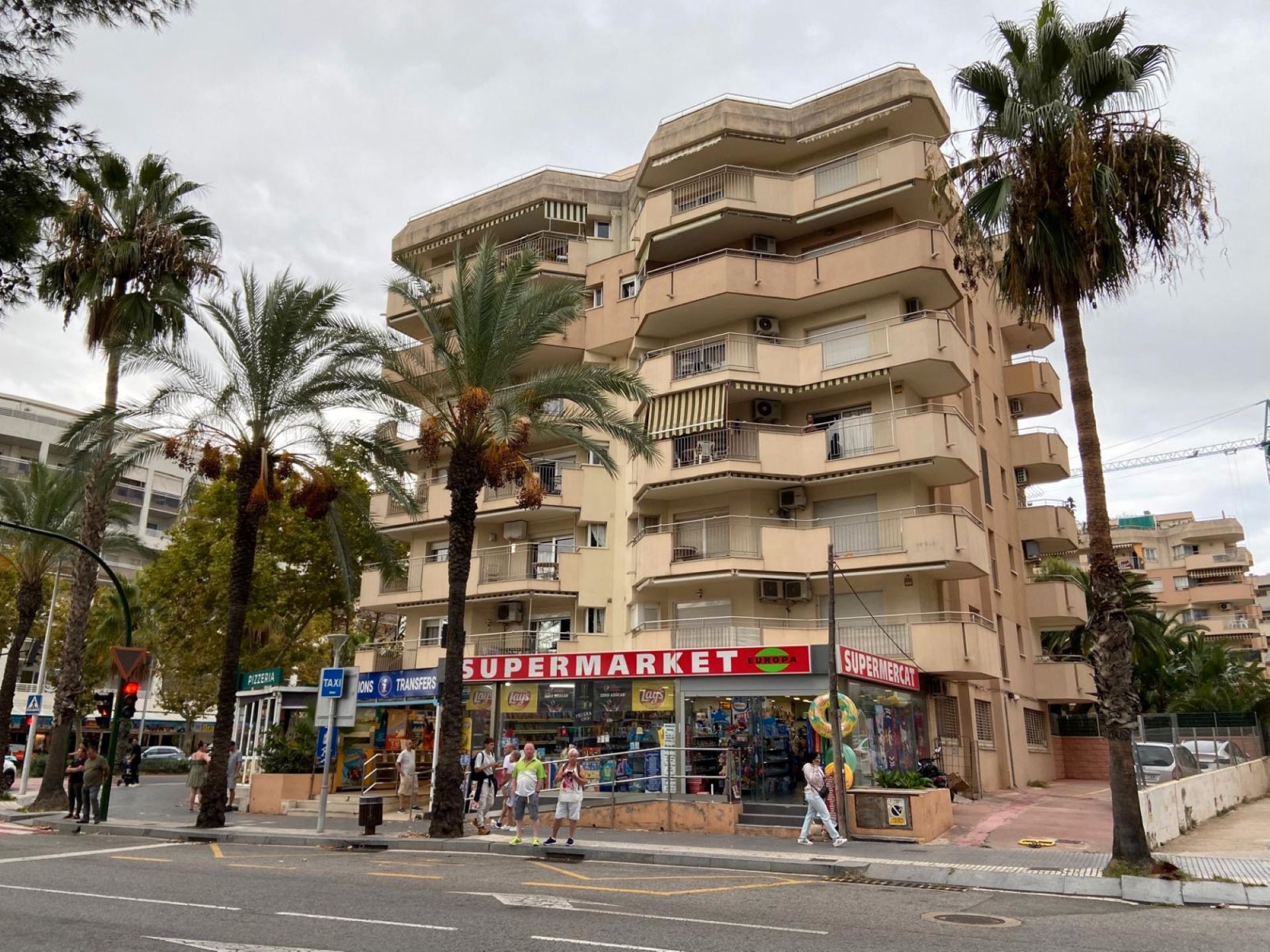 Vista exterior de Pis de lloguer en Salou amb Jardí privat, Piscina i Moblat