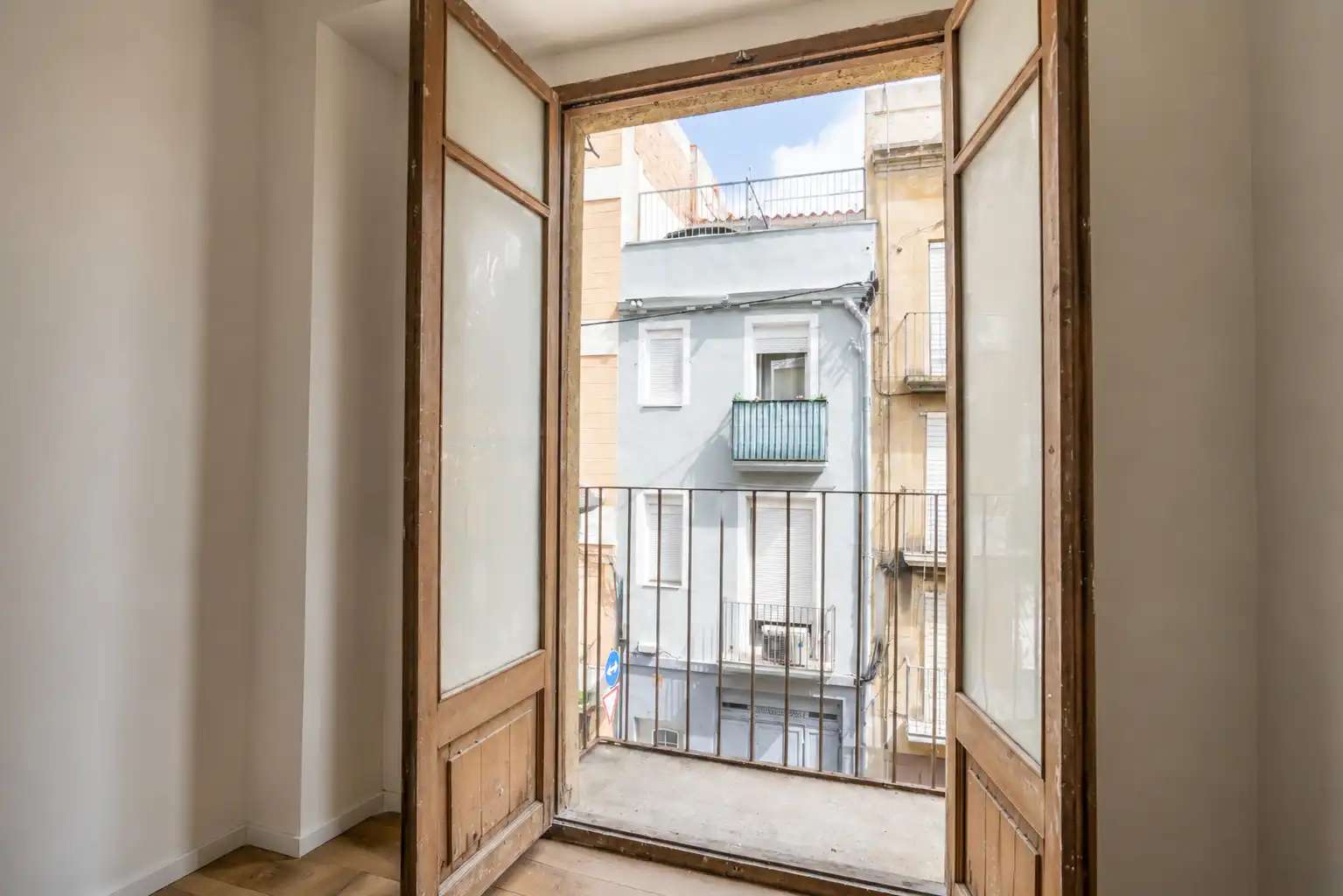 Adossat amb terrassa en venda a Carrer de Misericòrdia, imagen 4