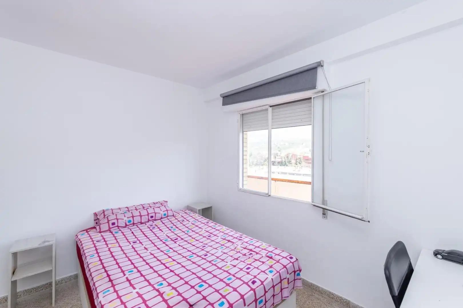 Bedroom of Flat for sale in Granada