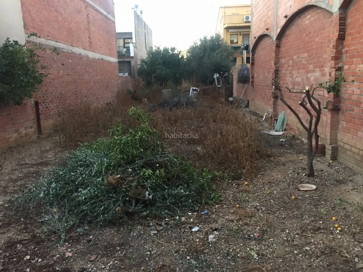 Wohnbaugrundstück zum Verkauf in Carrer Bàscara 36, imagen 2
