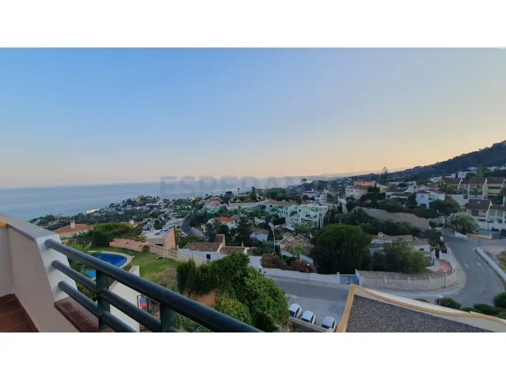 Vista exterior de Apartament de lloguer en Benalmádena amb Moblat