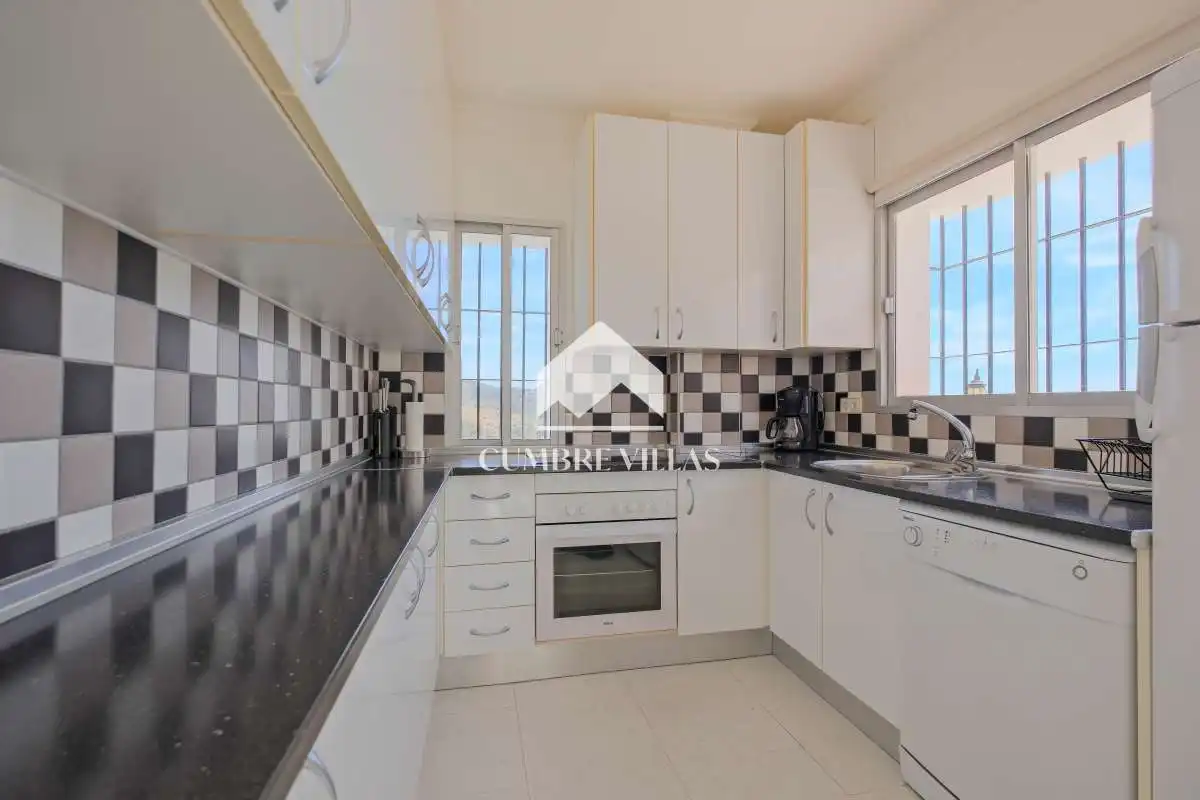 Kitchen of Houses for sale in Almuñécar