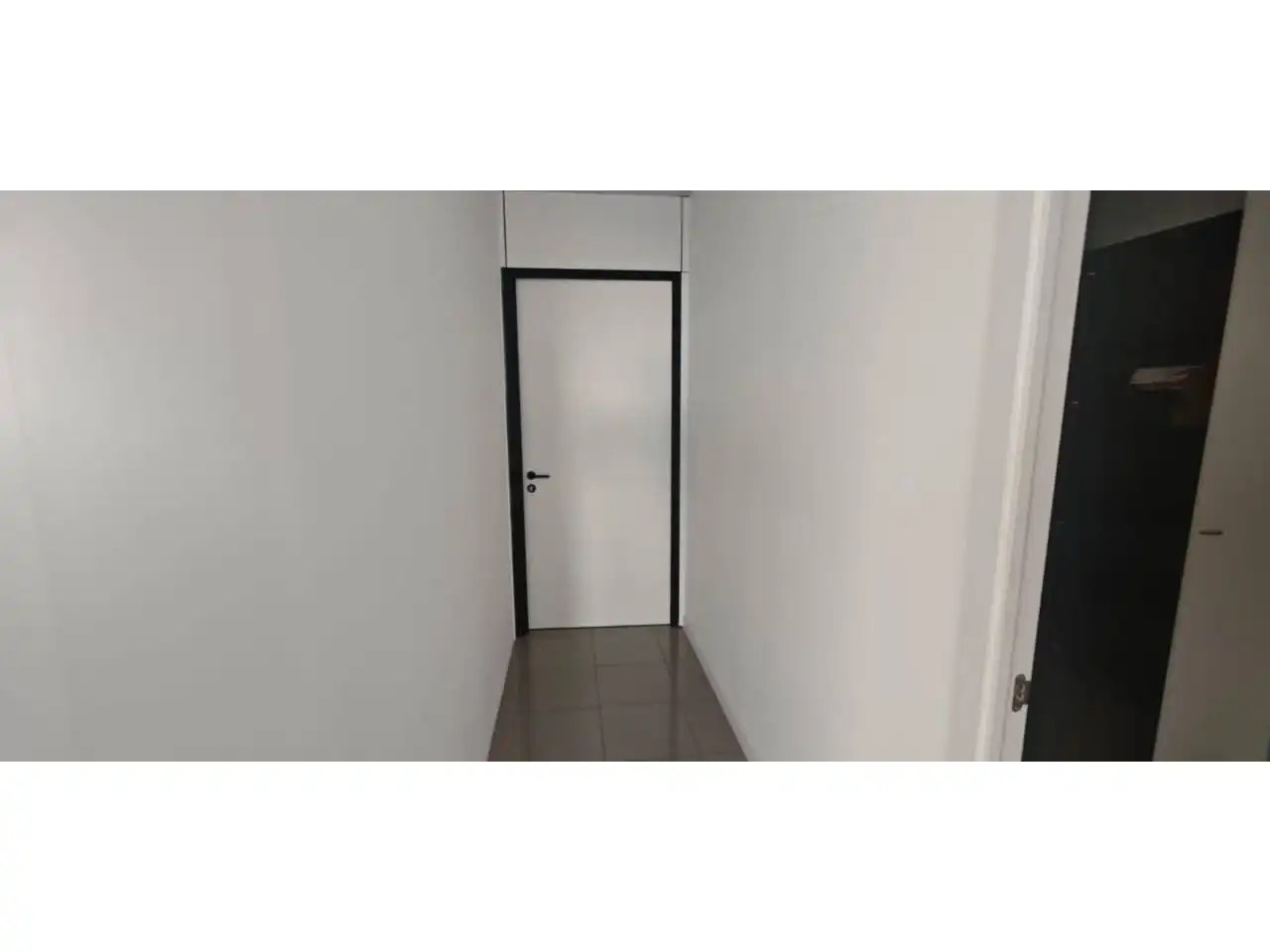 Local commercial à louer à Avenida Pau, imagen 8