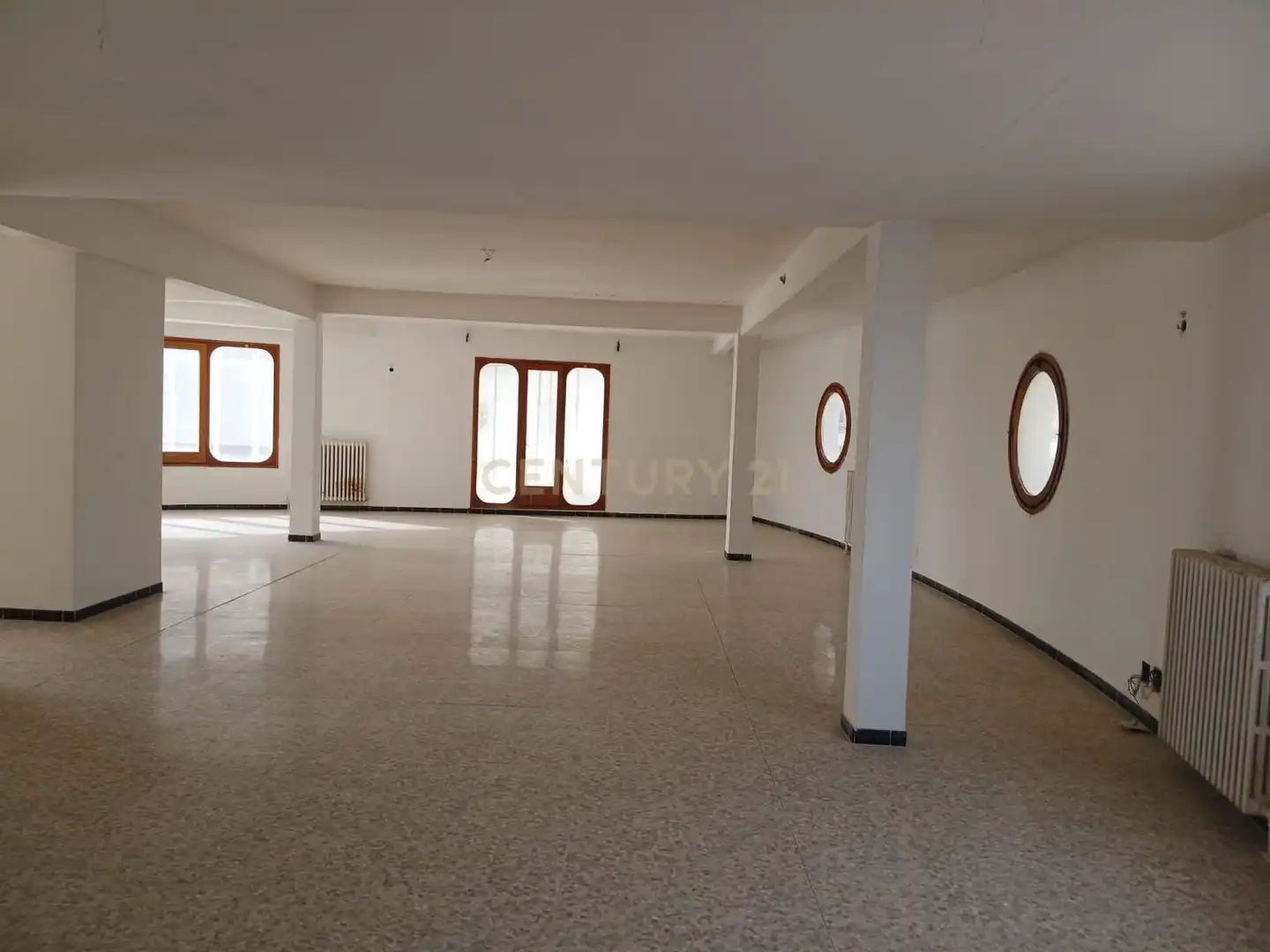 Buildings for sale in Empuriabrava
