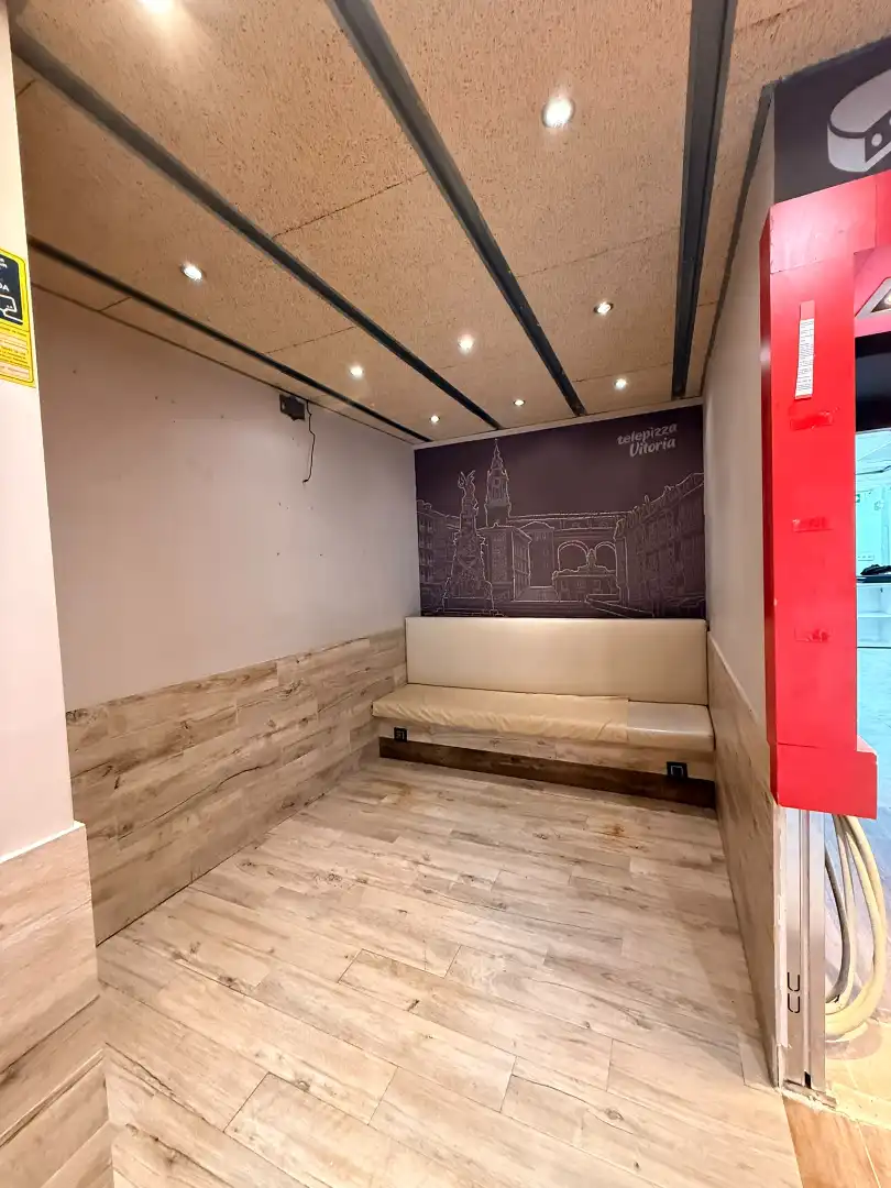 Local comercial de lloguer a Pintor Aurelio Verá-Fajardo Kalea 2, imagen 10