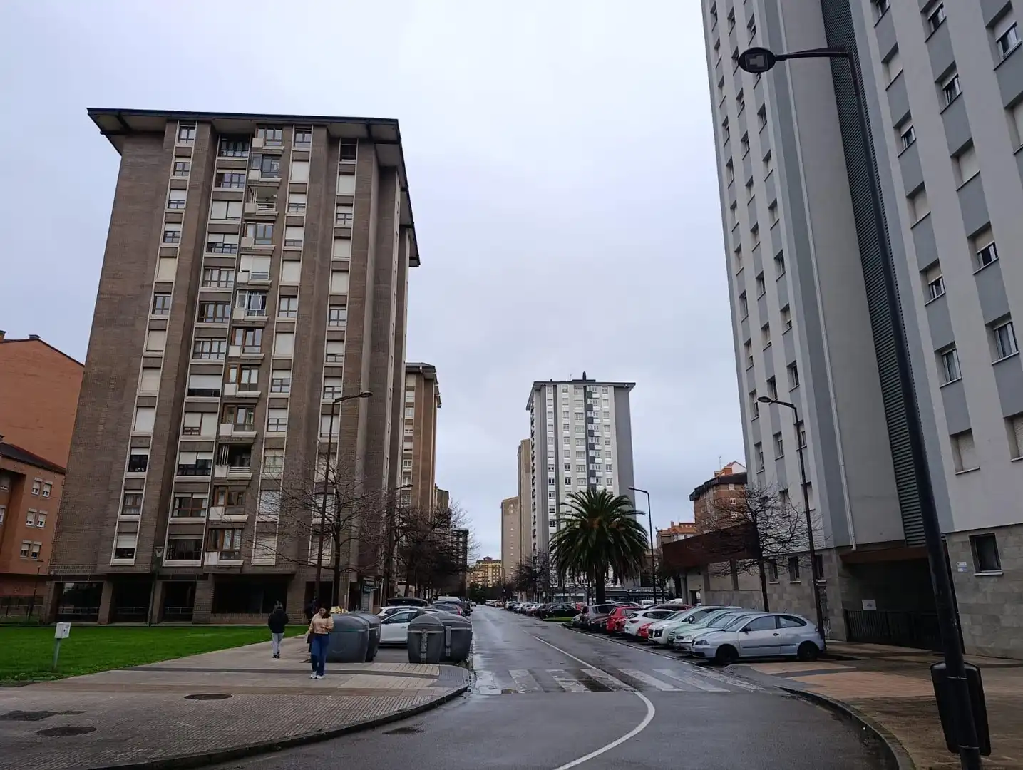 Vista exterior de Pis en venda en Gijón  amb Calefacció, Parquet i Traster