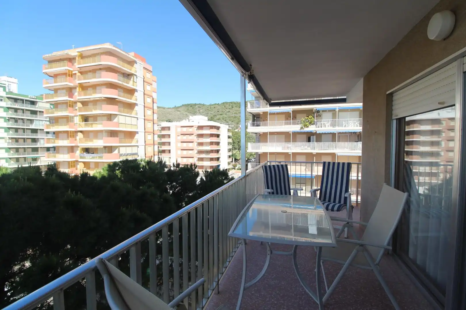 Habitación de Apartamento en venta en Cullera con Terraza, Amueblado y Balcón