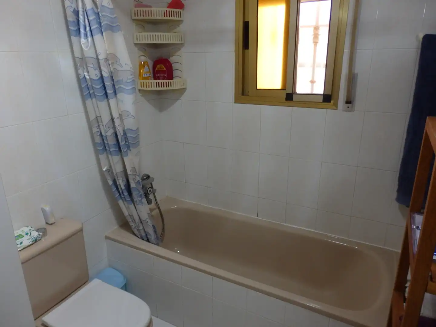 Badezimmer von Erdgeschoss zum Verkauf in Mont-roig del Camp mit Klimaanlage, Privatgarten und Terrasse