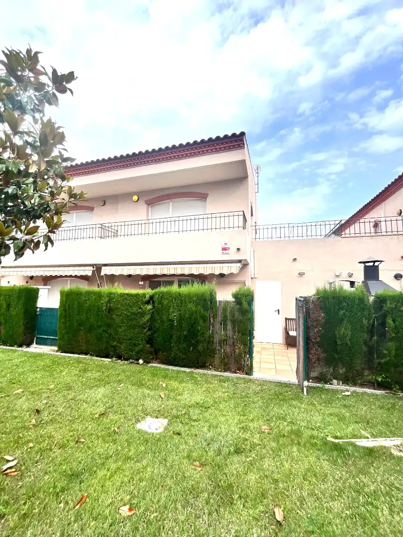 Jardín de Casa adosada en venta en Mont-roig del Camp con Aire acondicionado, Calefacción y Terraza