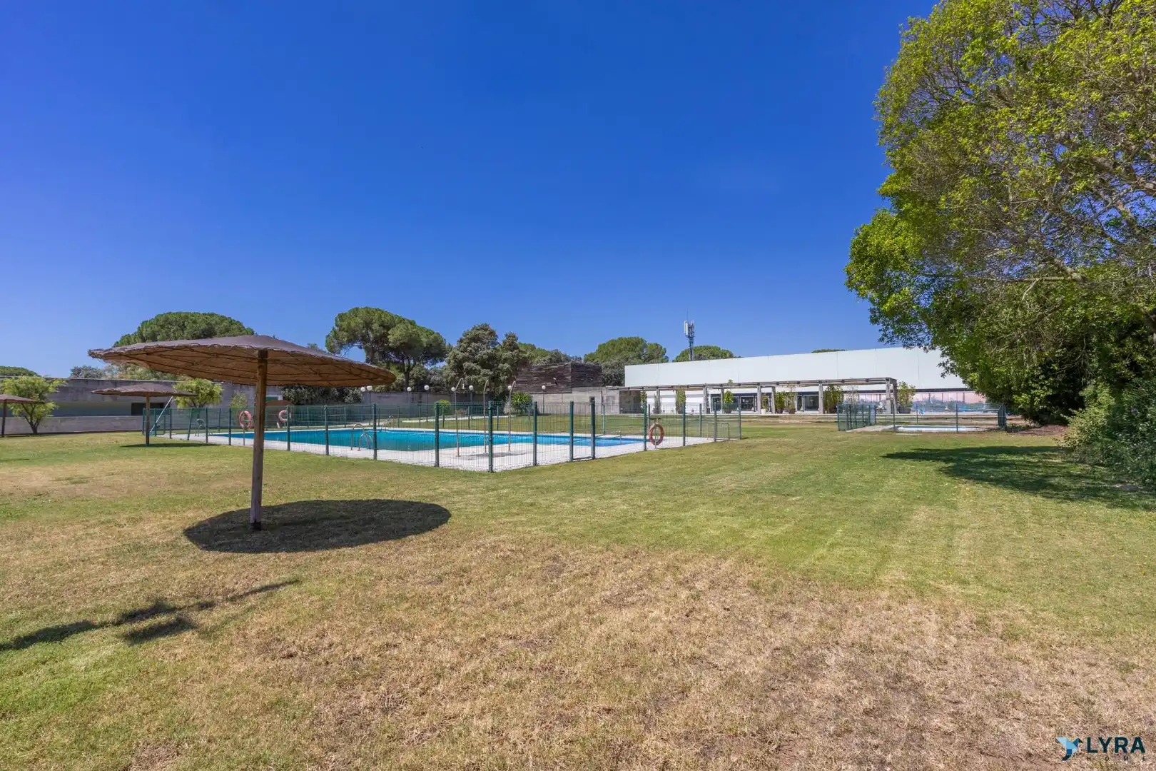 Residencial en venta en Calle Romero, Bollullos de la Mitación