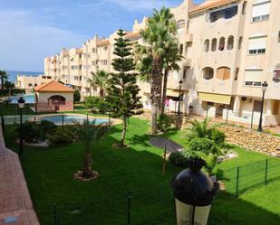 Vista exterior de Pis de lloguer en  Almería Capital amb Aire condicionat, Terrassa i Piscina