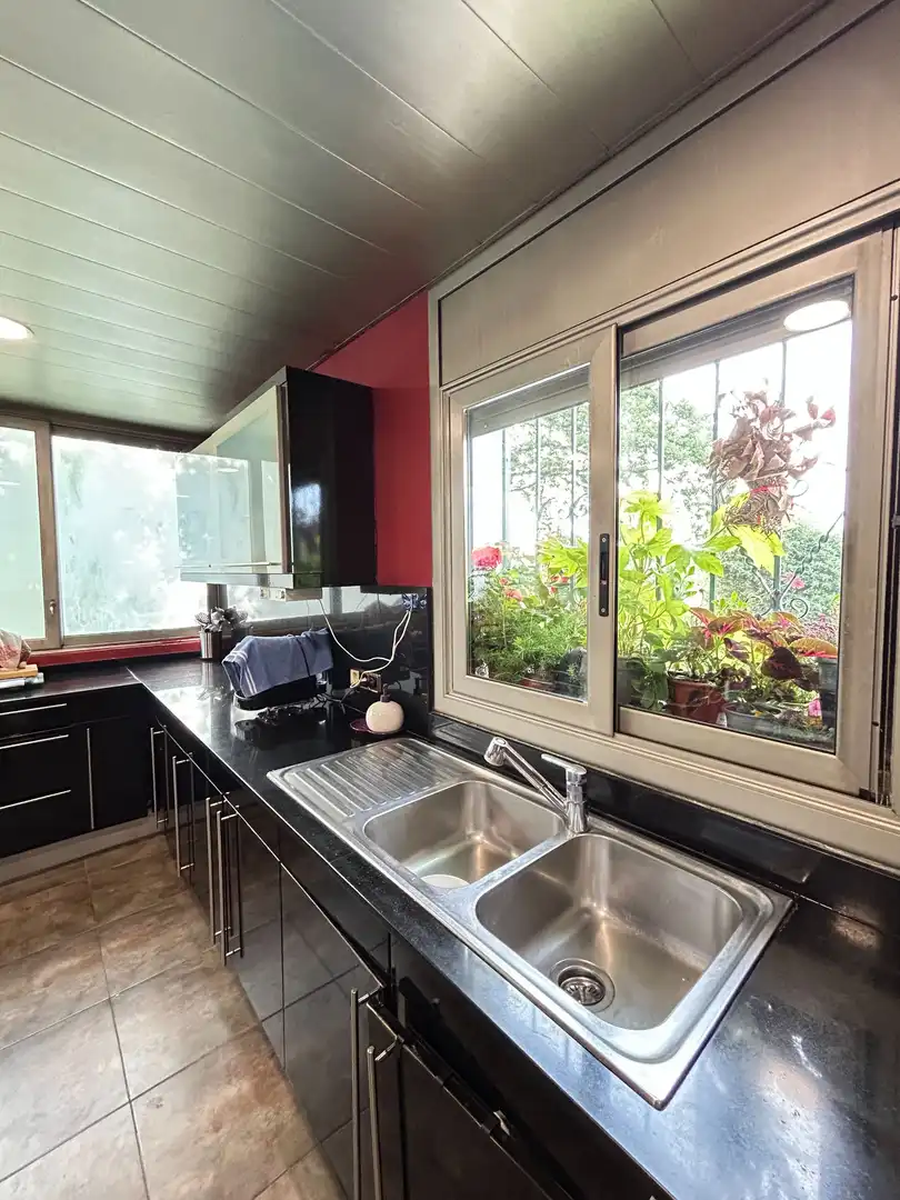 Cocina de Casa o chalet en venta en Vilobí d'Onyar con Aire acondicionado, Calefacción y Jardín privado