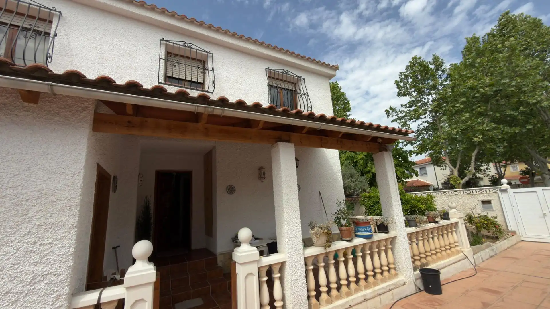 Exterior view of Detached homes for sale in San Vicente del Raspeig / Sant Vicent del Raspeig  with Storage room and Balcony