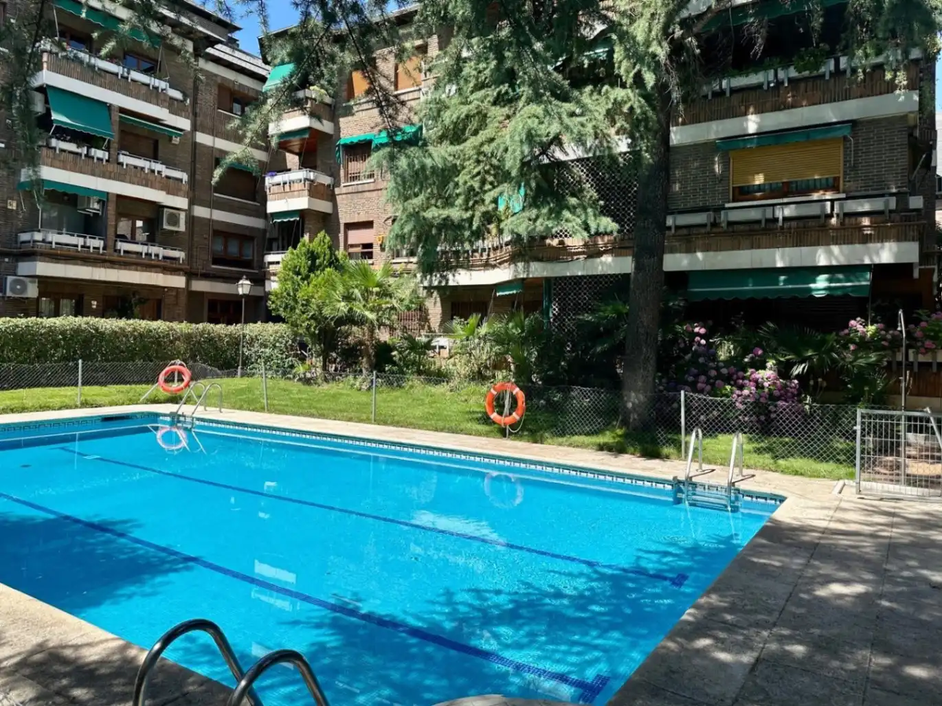 Swimming pool of Flat for sale in Ciudad Lineal