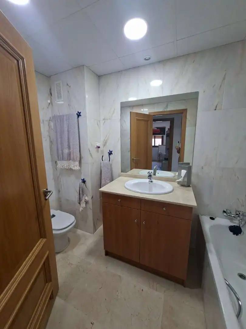 Bany de Pis en venda en Mijas amb Aire condicionat, Calefacció i Terrassa