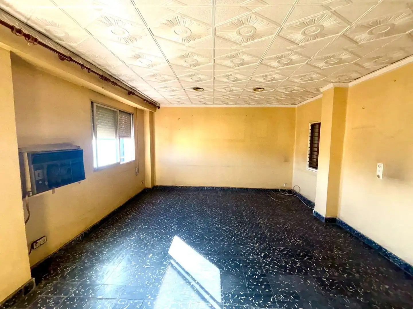 Flat with lift for sale in El Pla del Real, imagen 2